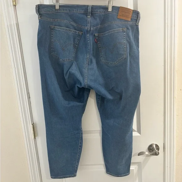 Levi's Women's Light Blue Wedgie Skinny Jeans - Picture 13 of 14